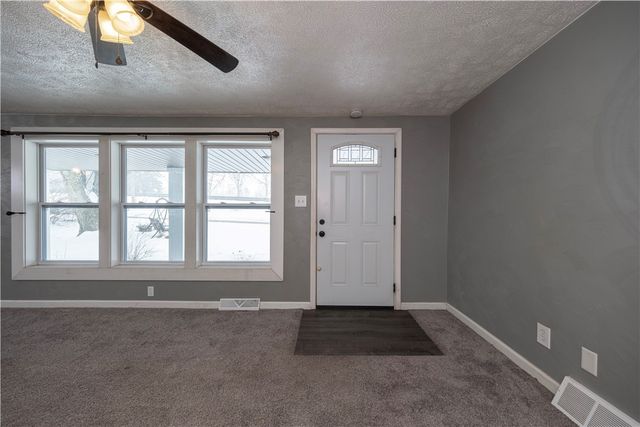 1020 Roosevelt Way, New Alexandria, PA 15670