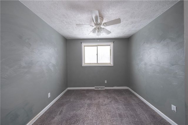 1020 Roosevelt Way, New Alexandria, PA 15670