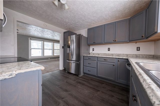 1020 Roosevelt Way, New Alexandria, PA 15670