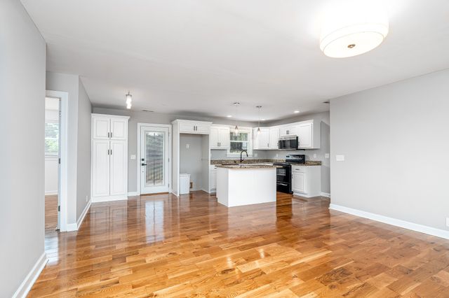 143 Evergreen Cir, Hendersonville, TN 37075