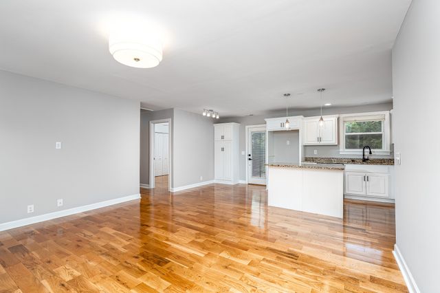 143 Evergreen Cir, Hendersonville, TN 37075