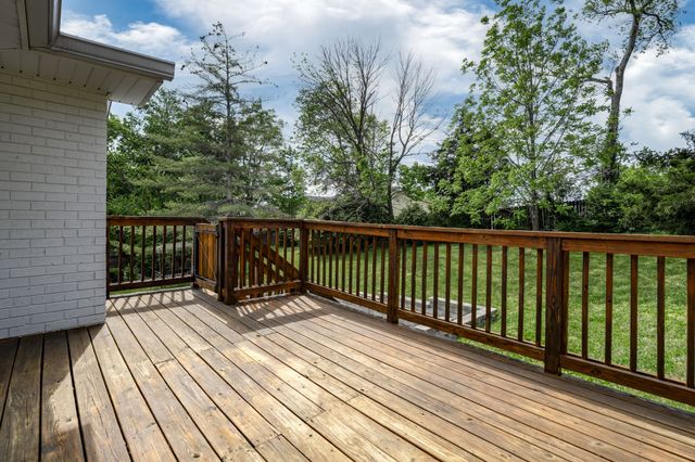 143 Evergreen Cir, Hendersonville, TN 37075