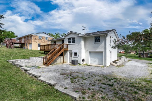 143 Evergreen Cir, Hendersonville, TN 37075