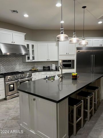 4250 E VALENCIA Drive, Phoenix, AZ 85042