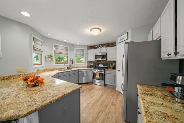 411 Hillbrook Drive, Cuyahoga Falls, OH 44223