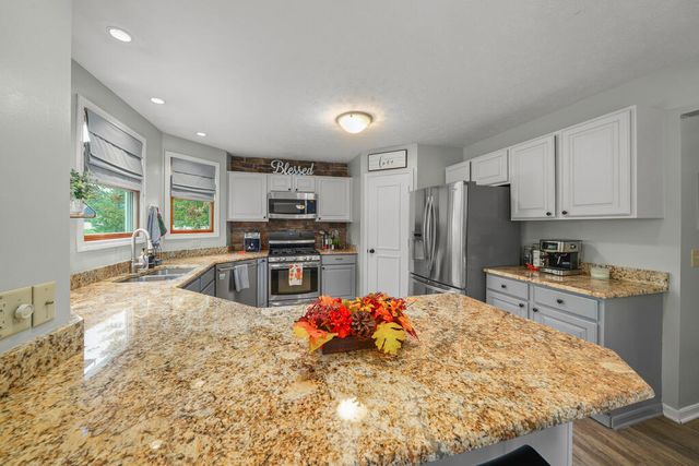 411 Hillbrook Drive, Cuyahoga Falls, OH 44223