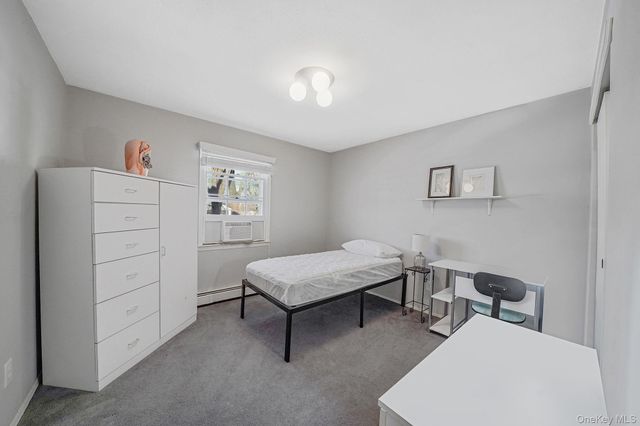 8 Linden Street, Selden, NY 11784