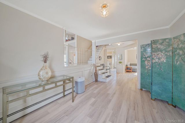 8 Linden Street, Selden, NY 11784