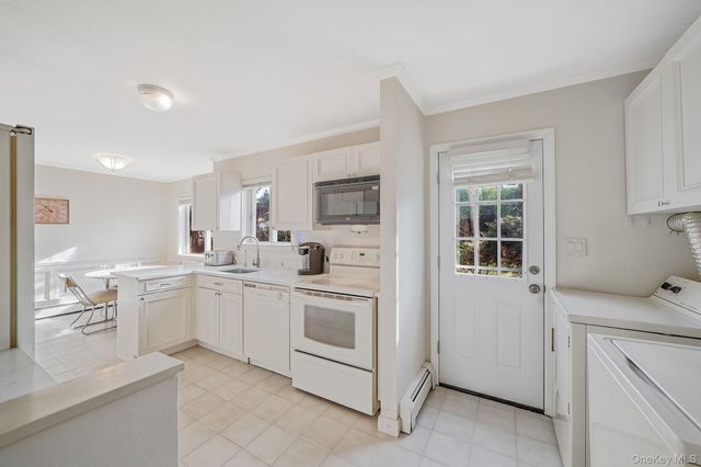 8 Linden Street, Selden, NY 11784