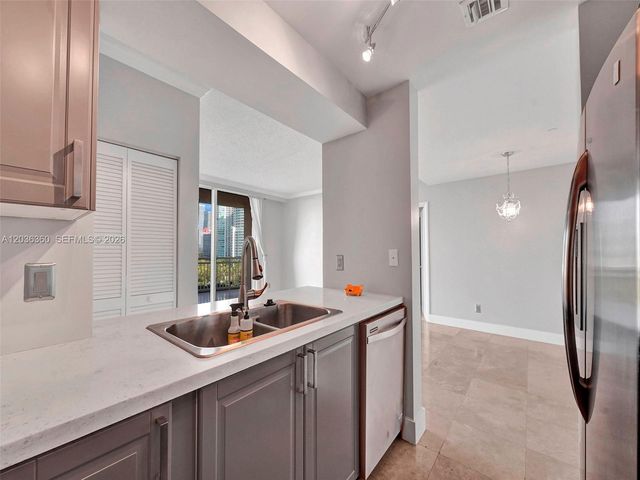 2475 Brickell Ave 804, Miami, FL 33129