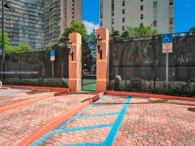 2475 Brickell Ave 804, Miami, FL 33129