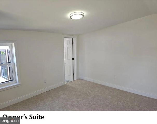 7 N LOCUST AVE, Marlton, NJ 08053