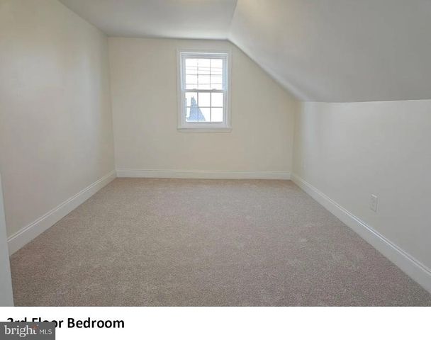7 N LOCUST AVE, Marlton, NJ 08053