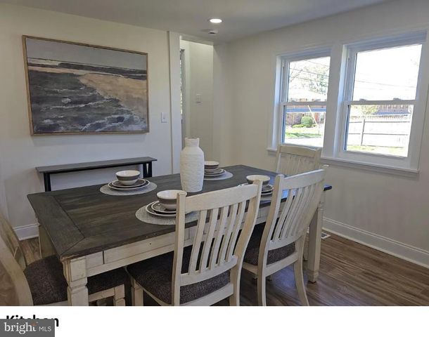 7 N LOCUST AVE, Marlton, NJ 08053