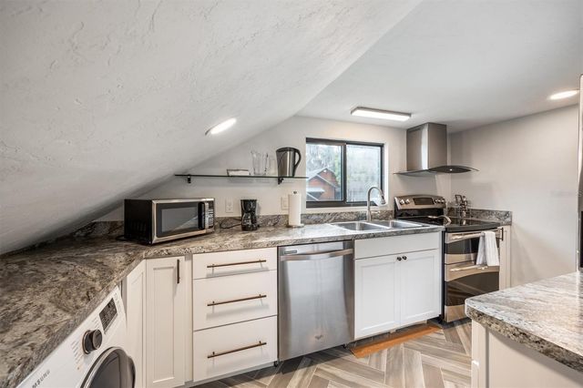 12603 NE 204 TERRACE, Waldo, FL 32694