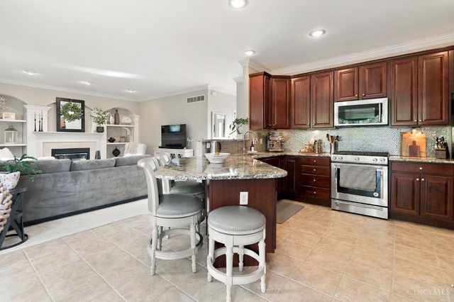 1249 Fox Hollow Drive, Lebanon, OH 45036