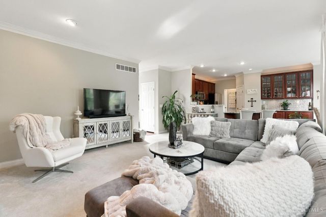 1249 Fox Hollow Drive, Lebanon, OH 45036