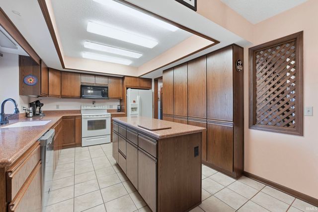 2636 Kingston Point, Fort Wayne, IN 46815