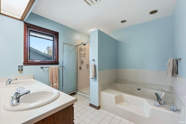 2636 Kingston Point, Fort Wayne, IN 46815