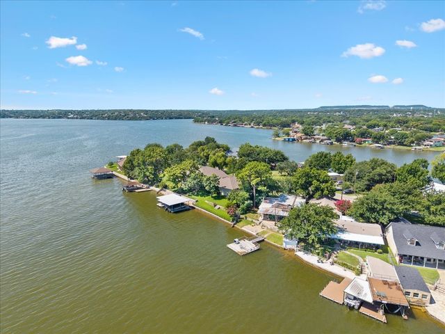 4115 Lands End Court, Granbury, TX 76048