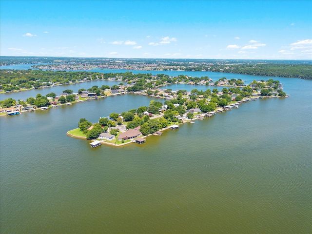 4115 Lands End Court, Granbury, TX 76048