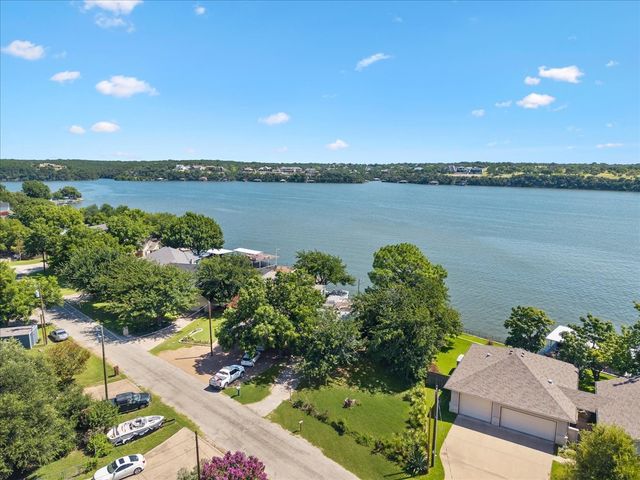 4115 Lands End Court, Granbury, TX 76048