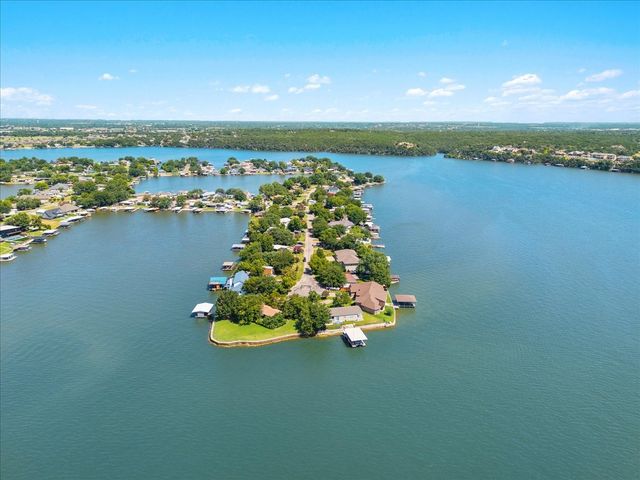 4115 Lands End Court, Granbury, TX 76048
