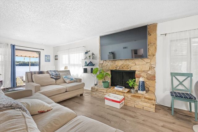 4115 Lands End Court, Granbury, TX 76048