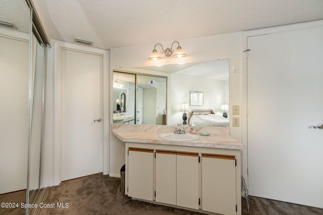 993 Sonesta Avenue NE 103, Palm Bay, FL 32905