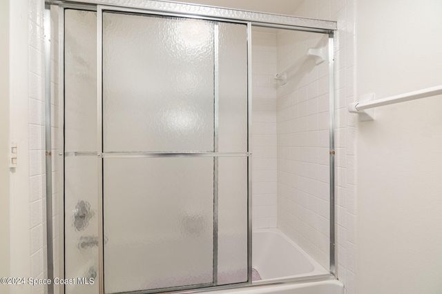 993 Sonesta Avenue NE 103, Palm Bay, FL 32905