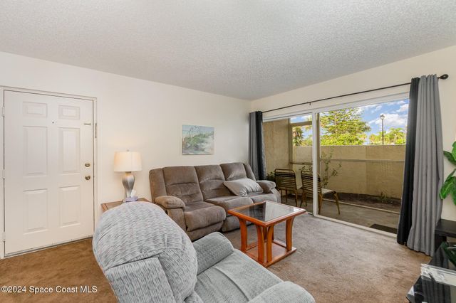 993 Sonesta Avenue NE 103, Palm Bay, FL 32905