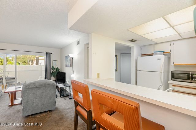 993 Sonesta Avenue NE 103, Palm Bay, FL 32905