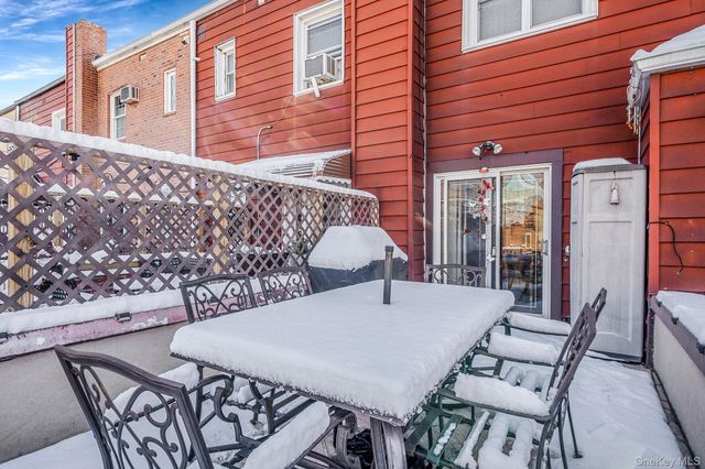 6051 71st Street, Maspeth, NY 11378