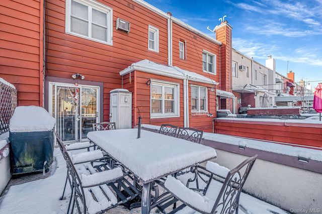 6051 71st Street, Maspeth, NY 11378