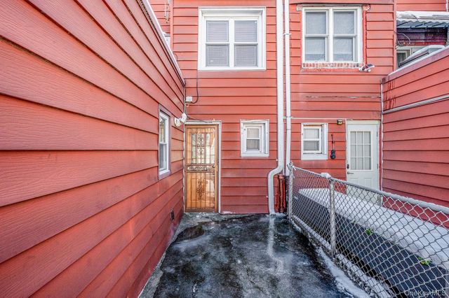 6051 71st Street, Maspeth, NY 11378