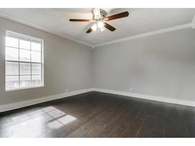 126 Neches, Dallas, TX 75208