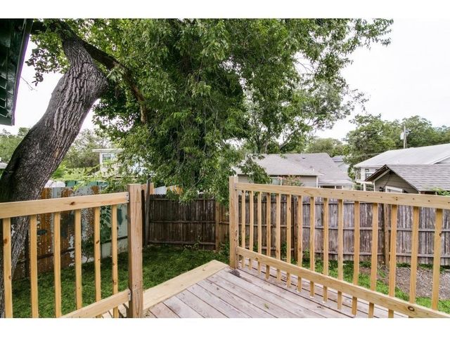 126 Neches, Dallas, TX 75208
