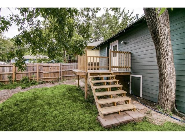 126 Neches, Dallas, TX 75208