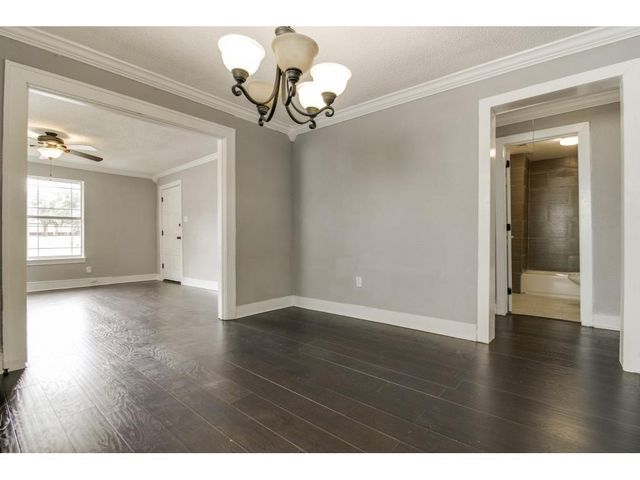 126 Neches, Dallas, TX 75208