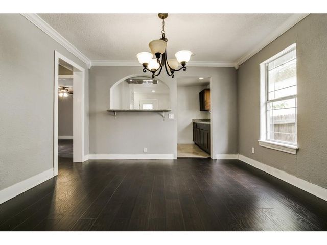 126 Neches, Dallas, TX 75208