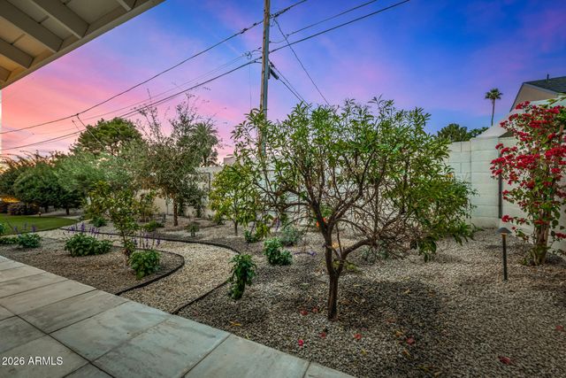 4010 E COOLIDGE Street, Phoenix, AZ 85018