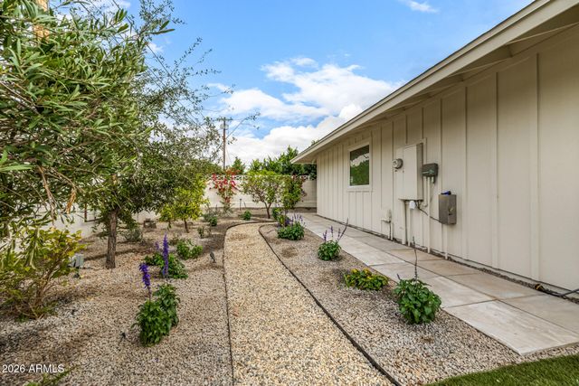 4010 E COOLIDGE Street, Phoenix, AZ 85018