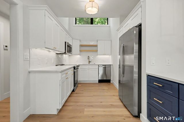 411 Heritage Village B, Southbury, CT 06488