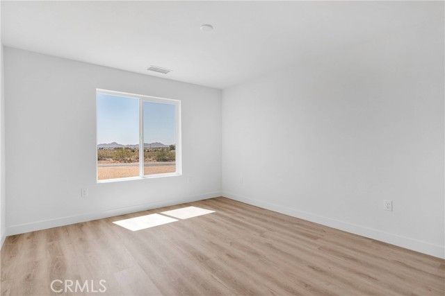 15365 Laguna Seca Drive, Apple Valley, CA 92307