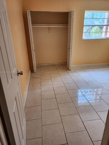 4147 NW 19th St 4147, Lauderhill, FL 33313