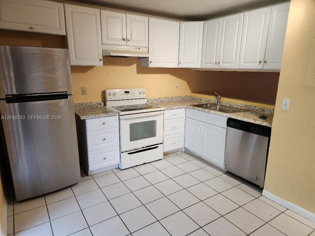 4147 NW 19th St 4147, Lauderhill, FL 33313