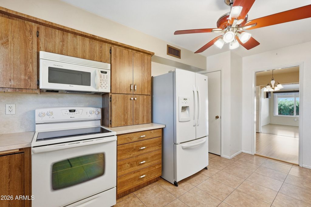 10027 W DEANNE Drive, Sun City, AZ 85351 — photo 4