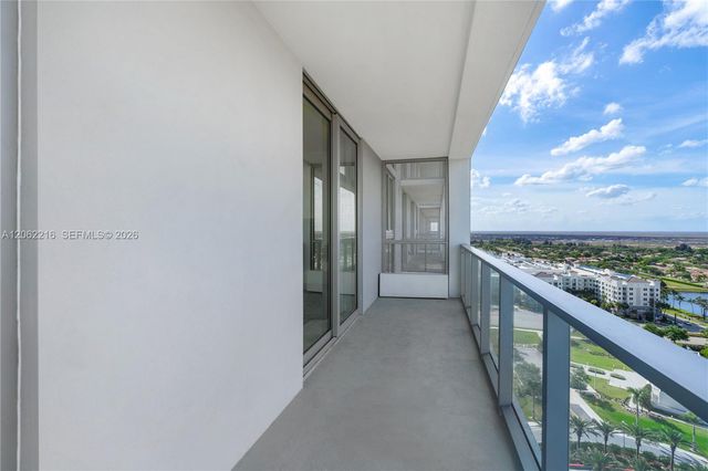 2000 Metropica Way 2010, Sunrise, FL 33323