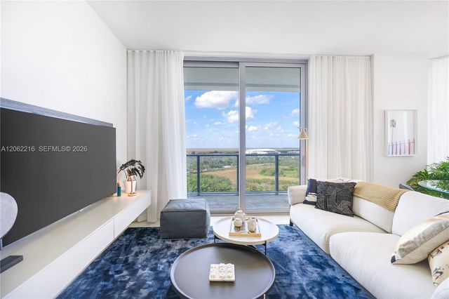 2000 Metropica Way 2010, Sunrise, FL 33323