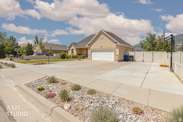2194 E VIEW DR, South Weber, UT 84405